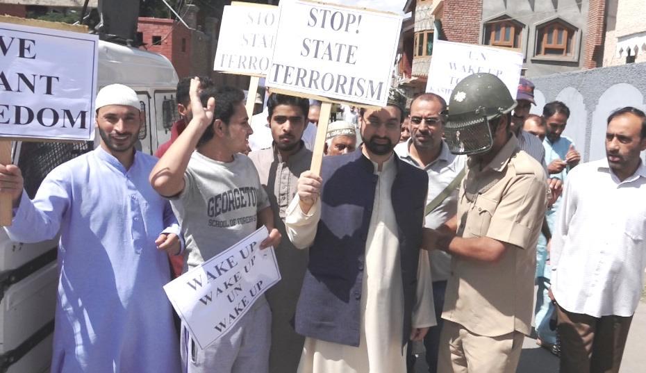 Mirwaiz detained ahead of Beerwah Chalo